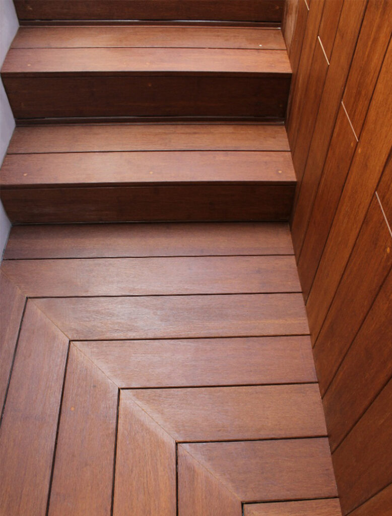 DECKING (7)